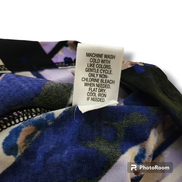 Dana Buckman XL Ladies V-neck Top - Picture 9 of 9